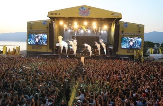 Belediye Zeytinli Rock Festivali’ni geri istiyor