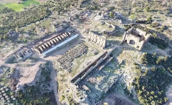 Bildiğiniz Aspendos’u unutun… Toprağın altından muhteşem ve sapasağlam bir kent çıkıyor