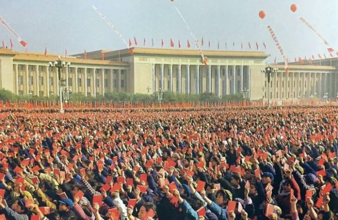 Mao’nun ‘Küçük Kırmızı Kitap’ı her zaman kırmızı değildi, içinde bu kadar propaganda da yoktu