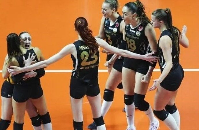 Fenerbahçe’yi yenen Vakıfbank CEV Şampiyonlar Ligi’nde yarı finalde! Müthiş mücadele ‘Altın Set’ ile bitti!