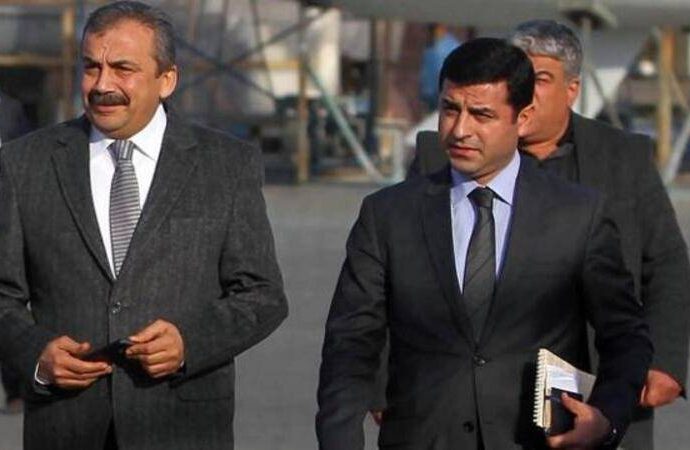Selahattin Demirtaş, Sırrı Süreyya Önder’in sözlerini aktardı: Barışı hal yoluna koymadan ölmek yok ha!