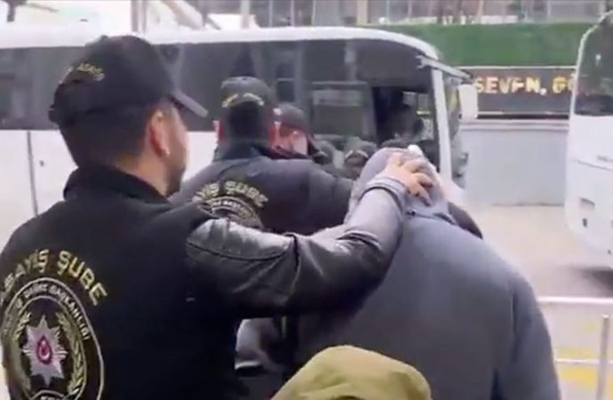 ‘MİT’te çalışıyorum’ dedi, suriyelileri dolandırdı