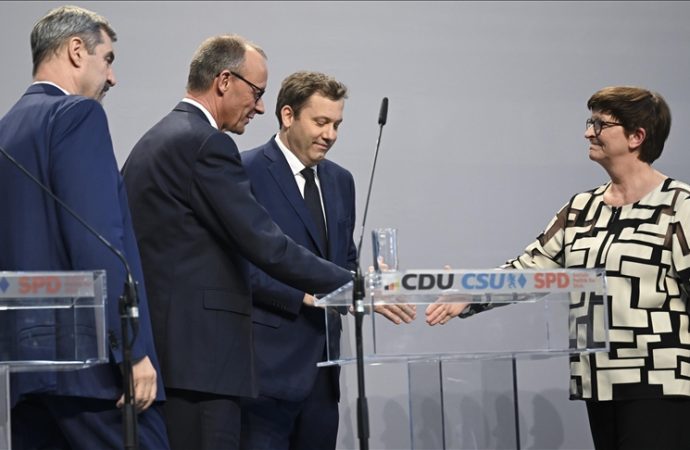 Almanya’da koalisyon tamam: Sosyal Demokrat Parti de Hristiyan Birlik partileriyle anlaşmayı onayladı
