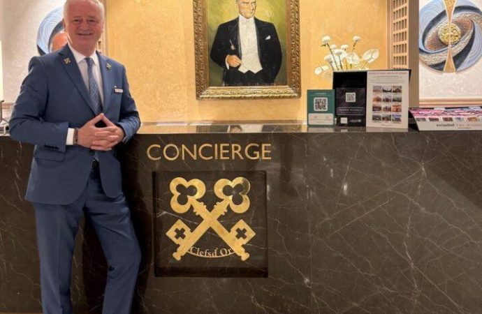 SwissOtel’in Mösyö Gustav’ı otelde acil imam nikahı sorununu nasıl çözdü?
