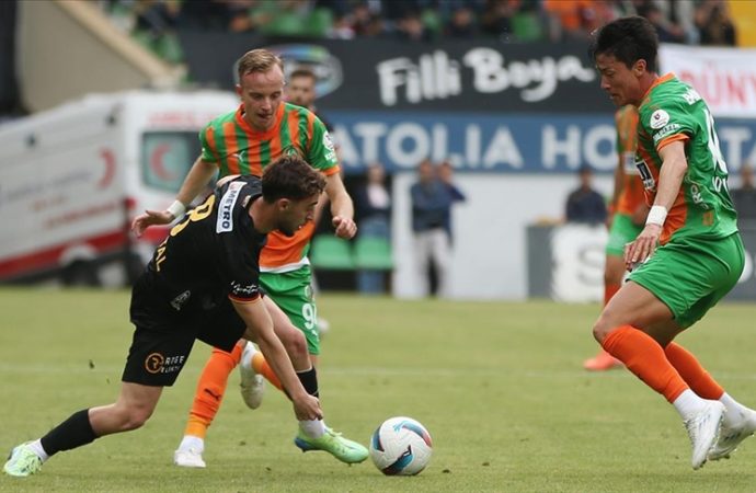 Alanyaspor ile Kayserispor 1-1 berabere kaldı