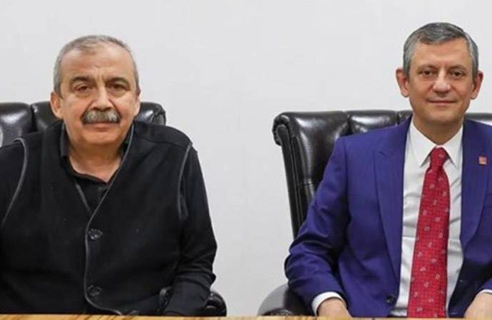 Özgür Özel, Önder’in emanet ettiği sırrı açıkladı: O filmin senaryosunu ben yazdım