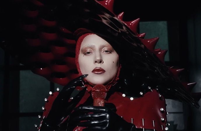 Lady Gaga’dan ücretsiz halk konseri verdi: 2,1 milyon kişi geldi!