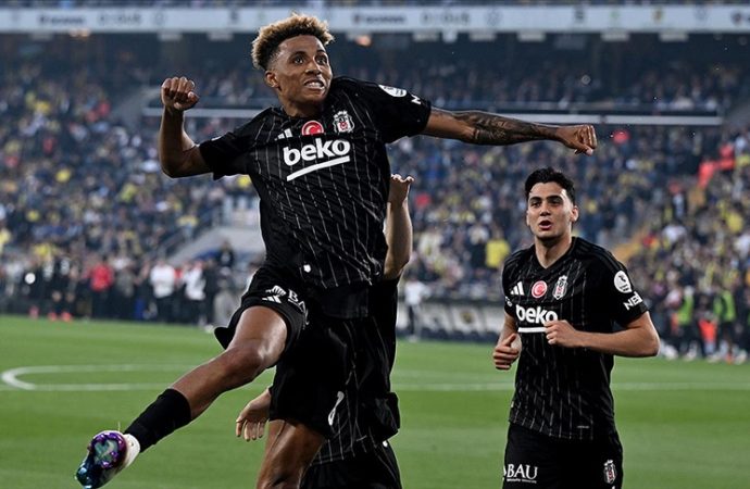 Derbiyi Beşiktaş kazandı, Fenerbahçe’yi derin bir krize soktu