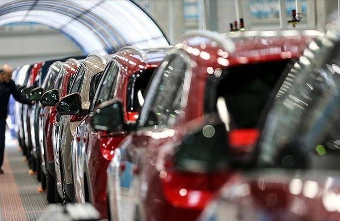 Vatandaş enflasyonu hissetti, otomobil almaya koştu