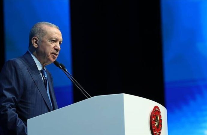 Erdoğan: Kentsel dönüşümde kapsamlı hazırlık içindeyiz; kimsenin kaprisleriyle vakit kaybedemeyiz