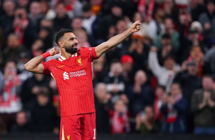 Mohamed Salah’a büyük onur: Üçüncü kez yılın futbolcusu