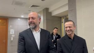 Gezi’de “yalan tanıklık” suçlaması: Halit Ergenç ve Rıza Kocaoğlu hâkim karşısına çıktı