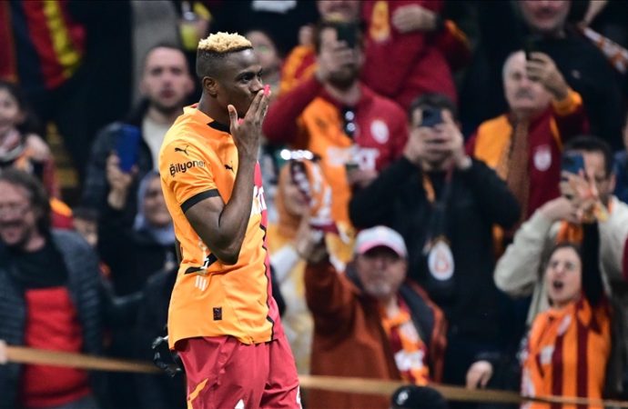 Osimhen, Galatasaray’a veda eder gibi konuştu