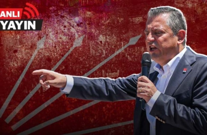 Özgür Özel Van mitinginde valiye sert tepki gösterdi: ‘Valiliğini bil, oturduğun yerde otur!’