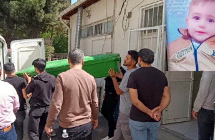Komşu aracını park ederken bebeği ezdi