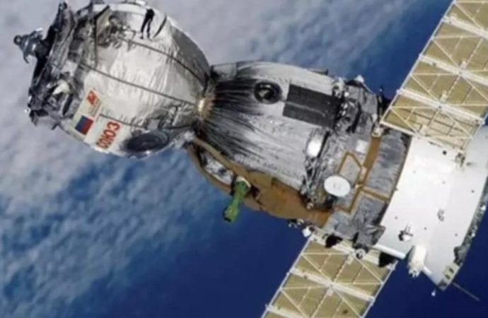 Başımıza düşecek kâbusu bitti: Kosmos 482 okyanusa çakıldı