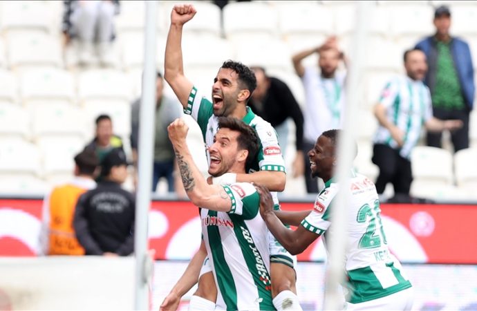 Konyaspor, sahasında Rizespor’u 2-1 yendi