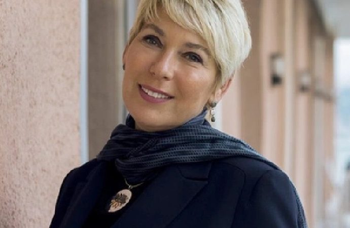 İş insanı Leyla Alaton: Lüks çanta takmak utanç verici