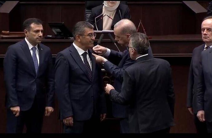 Hasan Ekici Gelecek Partisi’nden istifa etti, AKP’ye katıldı