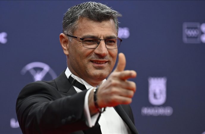 Milli atıcı Dikeç NATO bakanlarının Antalya rehberi oldu