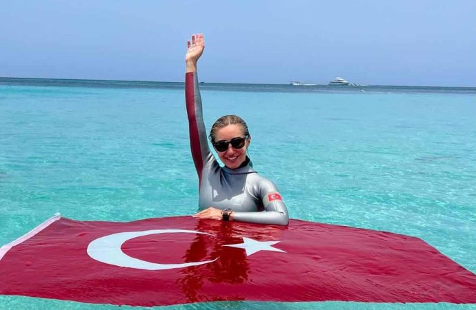 Şahika Ercümen antrenman diye katıldı, üç altın, iki gümüş madalyayla döndü