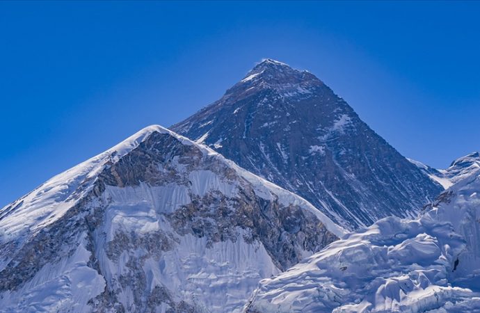 İngiliz dağcı grup “Xenon” yedi günlük Everest seferine başlıyor