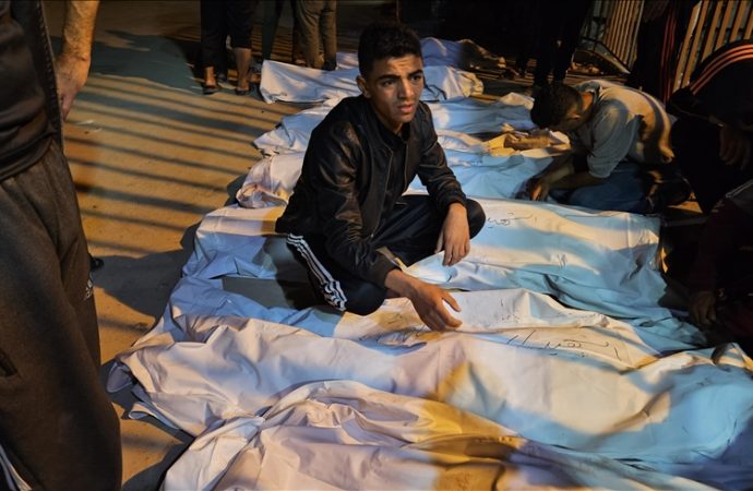 İsrail’in Gazze’ye saldırılarında 106 Filistinli hayatını kaybetti
