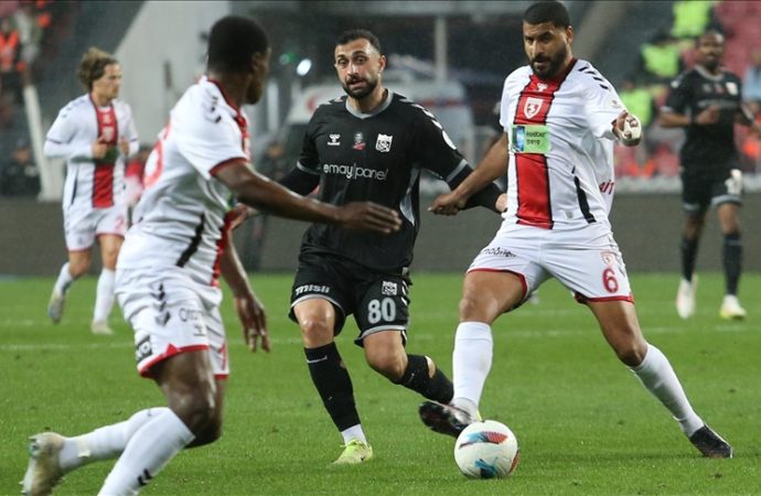 Sivasspor küme düştü, Samsun lig üçüncülüğüne yerleşti