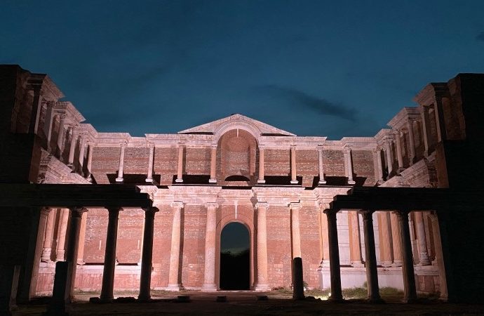 Gece müzeciliğinin yeni durağı darphanenin atası Sardes Antik Kenti