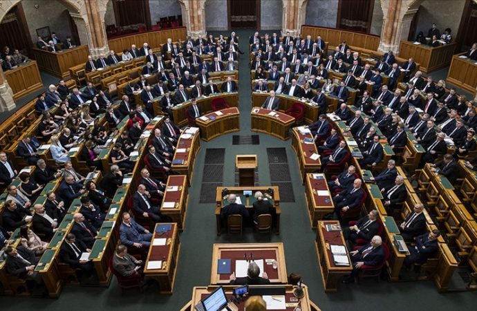 Macaristan Uluslararası Ceza Mahkemesi’nden ayrılma kararı aldı