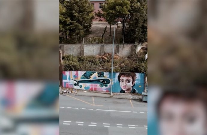 O duvara bakan herkes Minguzzi’yi hatırlayacak