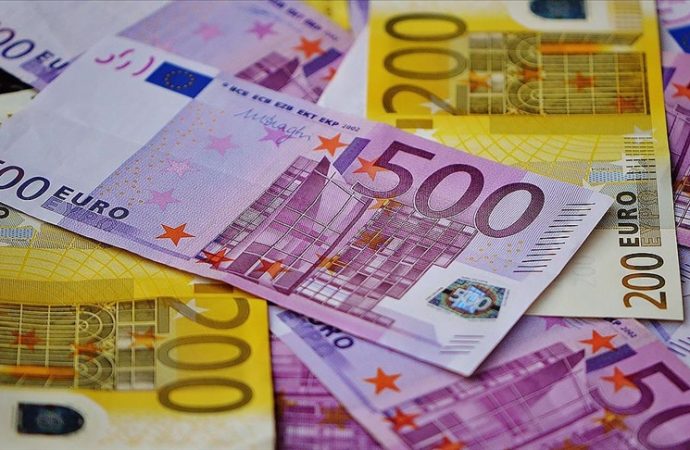 AB 150 milyar avroluk krediyi içeren yeni savunma paketinde anlaştı