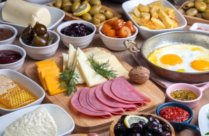 ‘Serpme kahvaltı’yı aslan mı yer boğa mı? Ya koçlar ne yer?