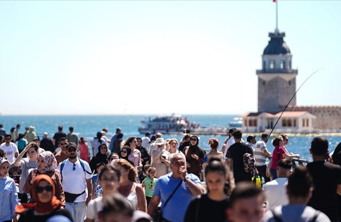 Hafta sonu sıcaklıklar mevsim normallerinin üstünde