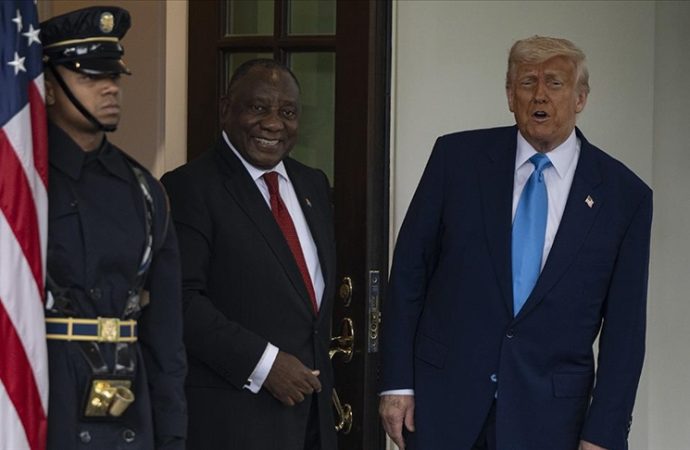 Güney Afrikalı beyazlar bir oldu, Trump’a “Soykırıma uğramıyoruz” diye sesleniyor