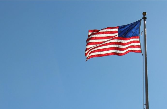 Trump’ın ‘tarihin en önemlisi’ dediği vergi indirimi tasarısı bir oyla geçti