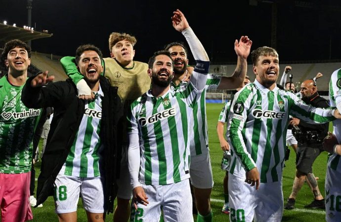 Real Betis’ten Konferans Ligi finali totemi: Logoya ‘kuş’ ekledi
