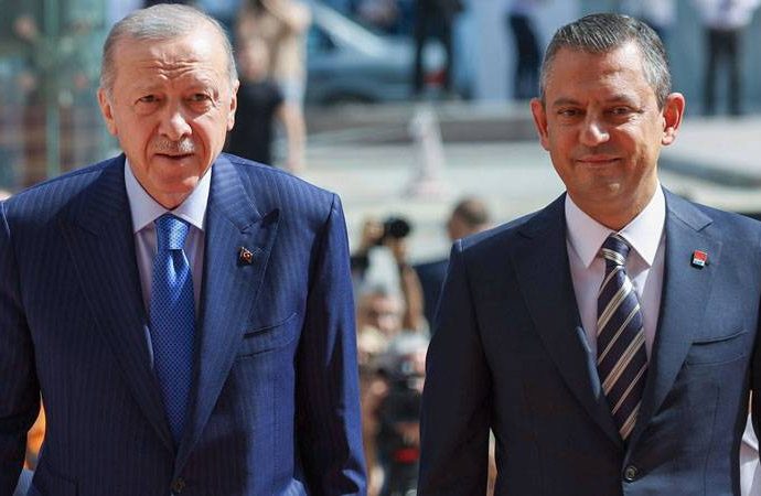 CHP lideri Özel, Erdoğan’ın anayasa çağrısına kapıyı kapattı: Önce AYM ve AİHM kararlarına uysun
