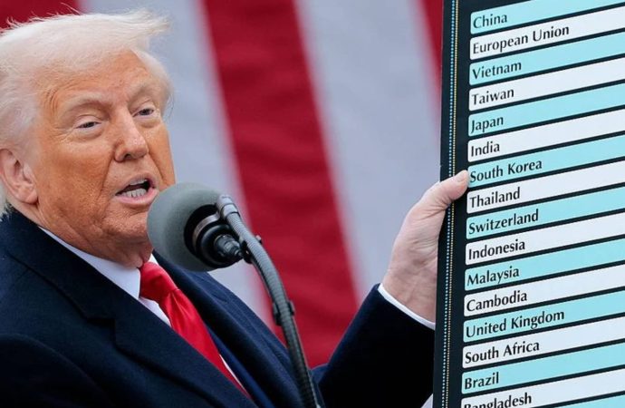 AB’den Trump’a: AB-ABD ticareti tehditle değil karşılıklı saygıyla yönlendirilmeli