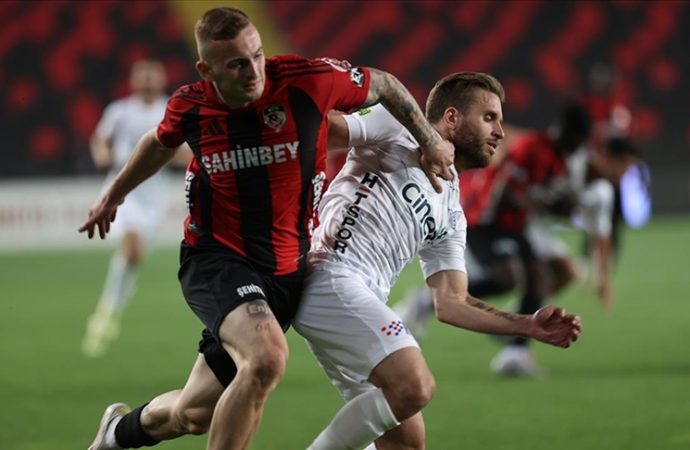 Gaziantep FK ile Kasımpaşa 2-2 berabere kaldı