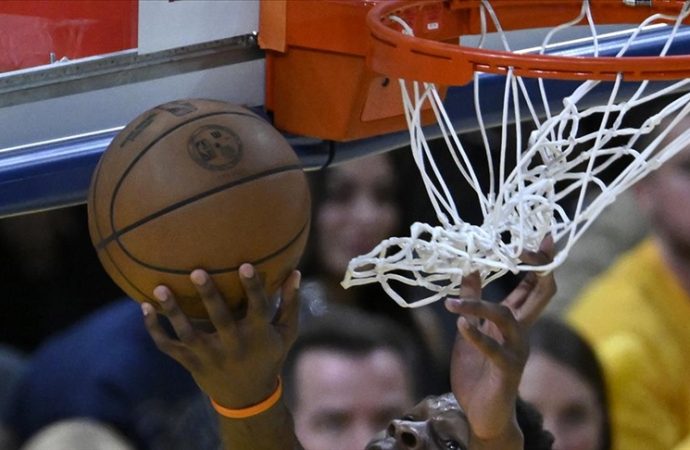 Thunder’ı 143-101 yenen Timberwolves 2-1’e getirdi