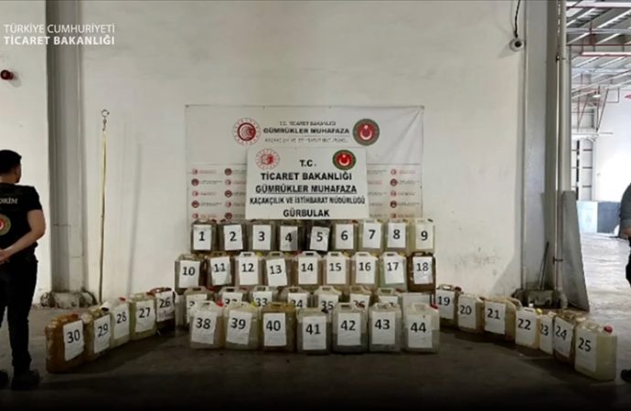 Dört günde iki ton uyuşturucu yakalandı