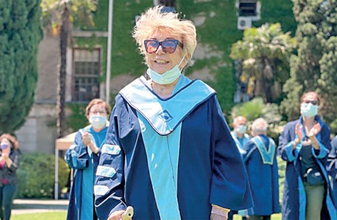 Prof. Dr. Oya Başak hayatını kaybetti