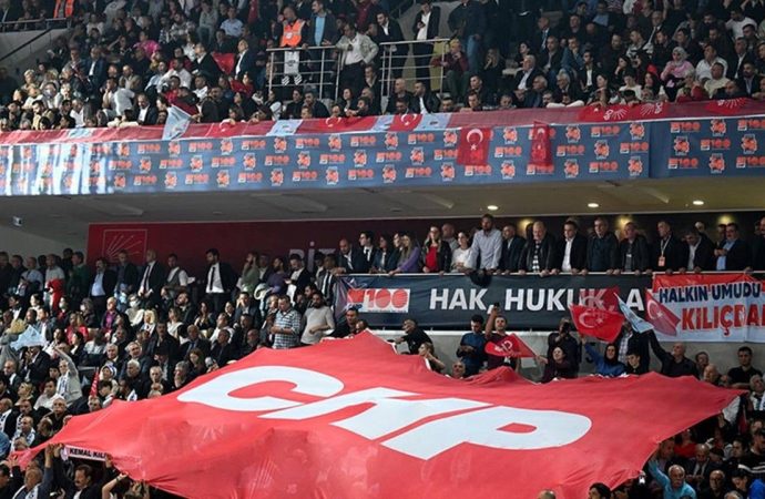 CHP Kurultayı’nın iptali davası bir ay ertelendi