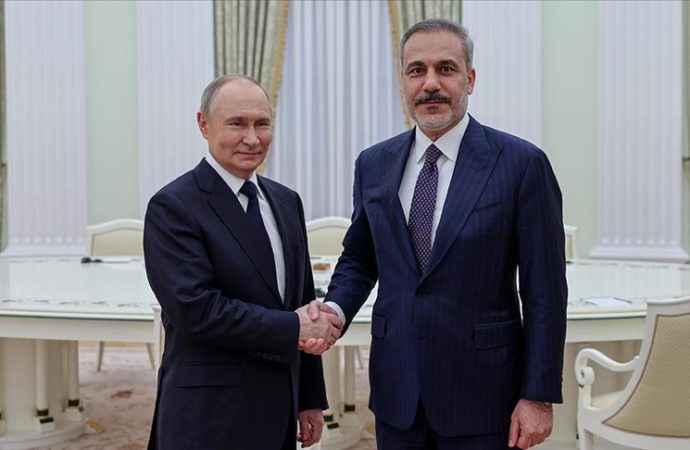 Hakan Fidan Putin’le görüştü