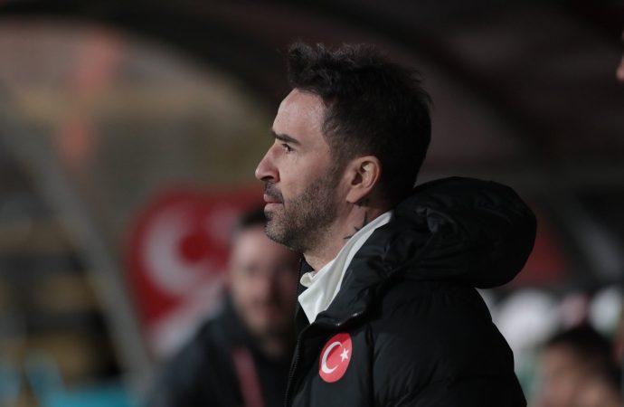 Gökhan Gönül’dan sürpriz karar: Milli Takım görevinden ayrıldı