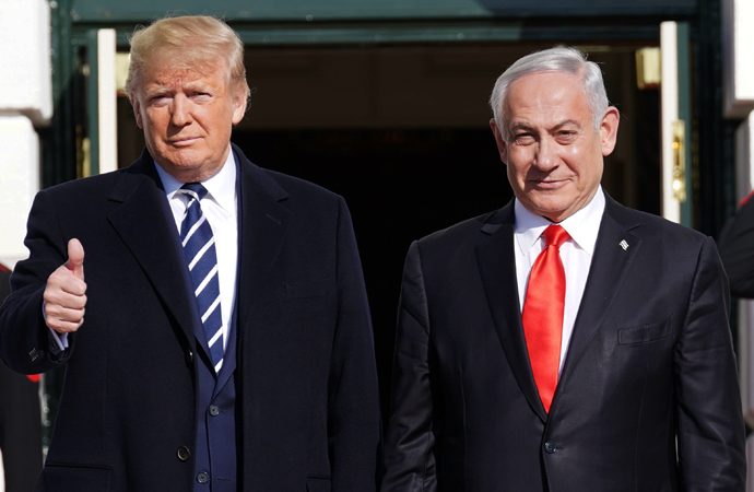 Trump’tan Netanyahu’ya: İran’la nükleer müzakereleri bozacak adım atma