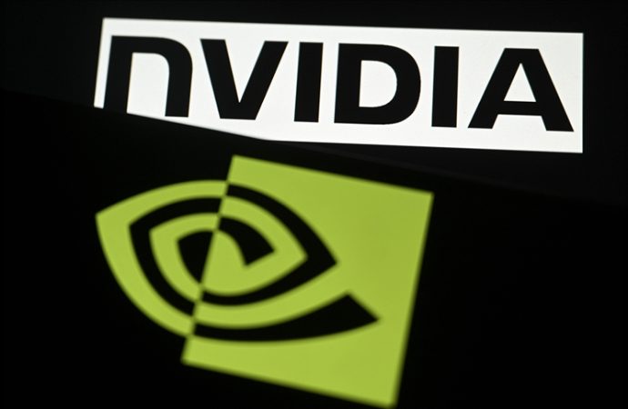 Nvidia kısıtlamalara rağmen üç ayda 44 milyar dolar ciro yaptı