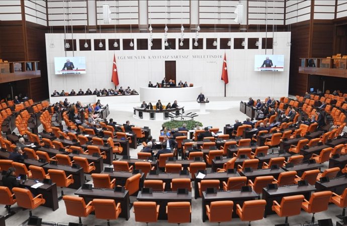 Diyanetin onaylamadığı İslam artık müslümanlık sayılmayacak, yasaklanacak
