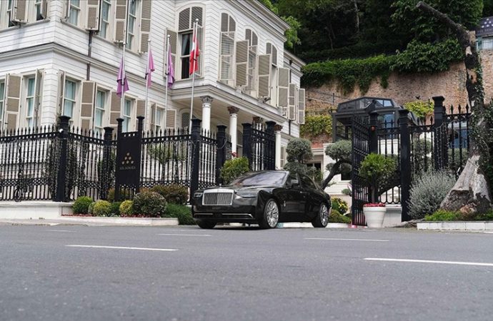 Rolls-Royce Türkiye’de o kadar çok satıyor ki, artık özel tanıtımları yapılıyor!